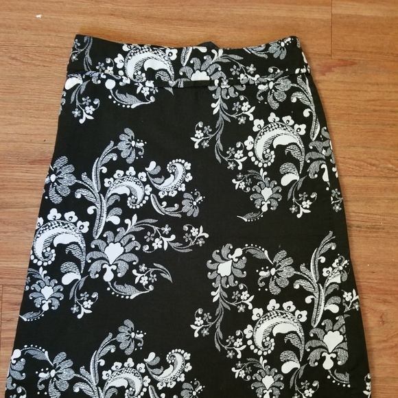 Beautiful H&M skirt , 4 - Picture 1 of 5